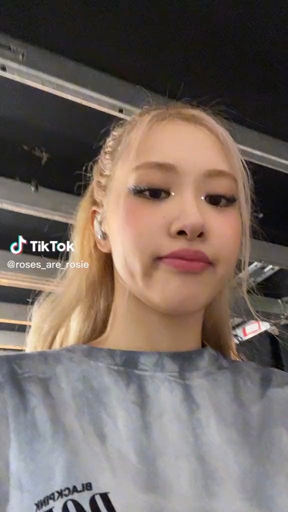 221115 Rosé TikTok Update - PTKOREA